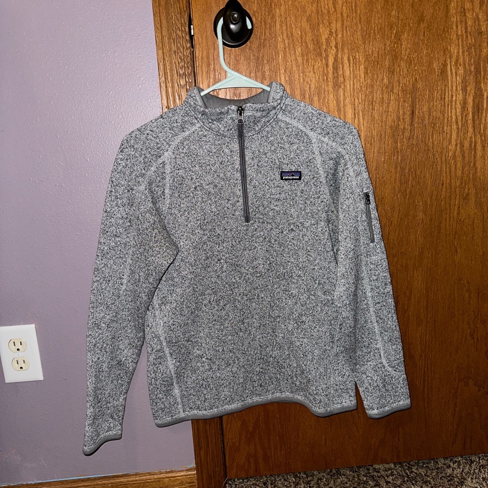Patagonia quarter zip youth size XXL fits women’s size small
